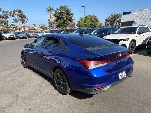 Used 2023 Hyundai Elantra SEL FWD image 9