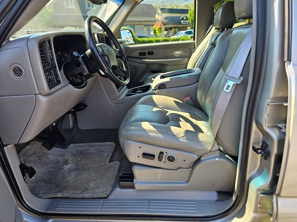 Used 2003 Chevrolet Silverado 2500 LT AWD/4WD image 22