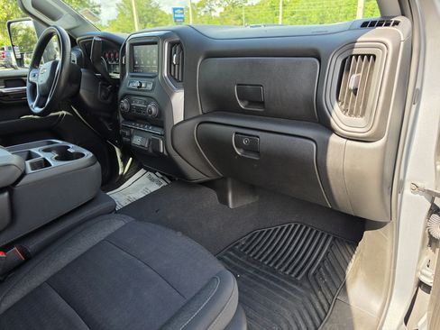 Used 2024 Chevrolet Silverado 2500 Custom w/ Custom Convenience Package AWD/4WD image 18