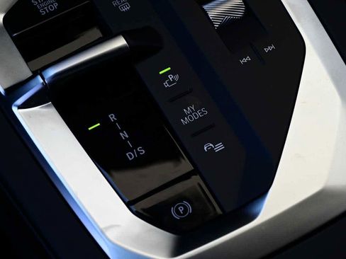 Used 2025 BMW M235i xDrive M235 xDrive Gran Coupe w/ Premium Package image 21