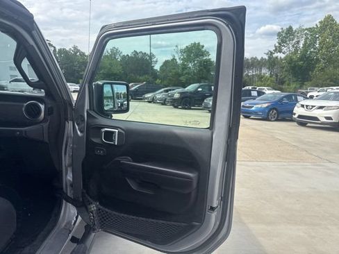 Used 2020 Jeep Gladiator Sport w/ Quick Order Package 24S AWD/4WD image 44