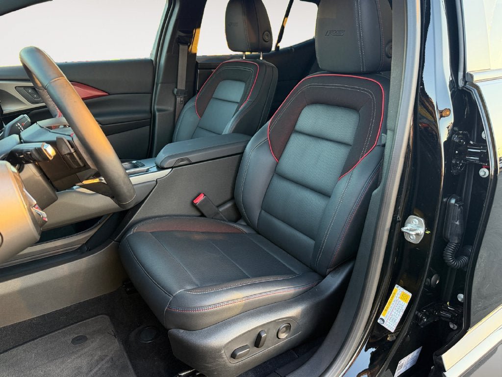 Used 2024 Chevrolet Equinox EV RS FWD image 7