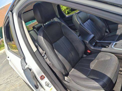 Used 2017 Land Rover Discovery Sport HSE image 22