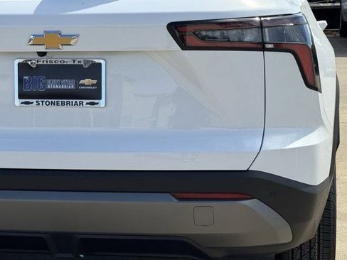 New 2026 Chevrolet Equinox LT image 7