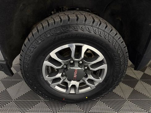 Used 2023 GMC Sierra 3500 SLE image 12