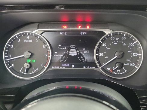 Used 2024 Nissan Pathfinder SL w/ SL Premium Package FWD image 25