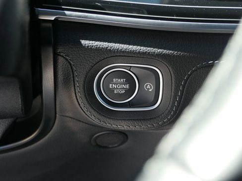 Used 2024 Mercedes-Benz GLE 350 4MATIC w/ AMG Line Exterior image 18