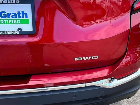 Used 2022 GMC Terrain SLT w/ Infotainment Package II image 23