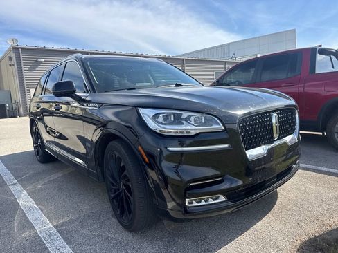 Used 2021 Lincoln Aviator Reserve w/ Equipment Group 210A AWD/4WD image 3