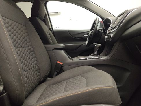 Used 2021 Chevrolet Equinox LT FWD image 21