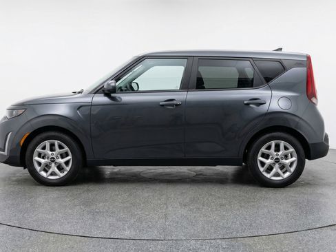 Used 2025 Kia Soul LX w/ LX Technology Package image 5
