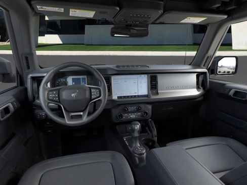 New 2025 Ford Bronco Badlands image 9