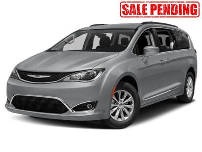 Used 2019 Chrysler Pacifica Touring-L Plus w/ Tire & Wheel Group