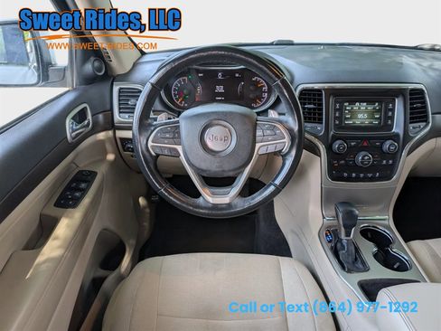 Used 2017 Jeep Grand Cherokee Laredo w/ Quick Order Package 2BE RWD image 15