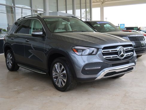 Used 2020 Mercedes-Benz GLE 450 4MATIC image 2