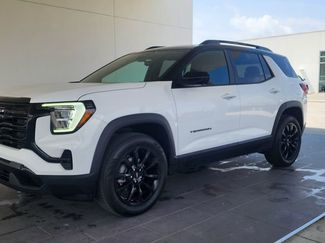 Used 2025 GMC Terrain Elevation w/ Elevation Premium Package video 1