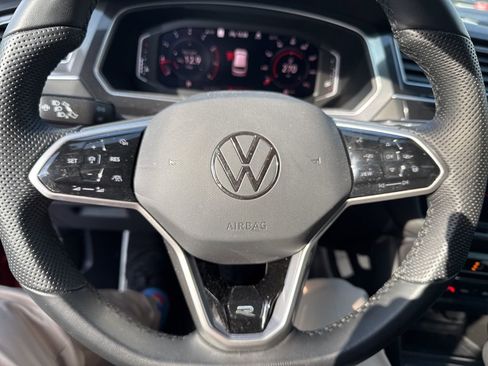 Used 2024 Volkswagen Tiguan SEL R-Line image 6