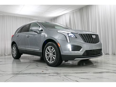 Used 2023 Cadillac XT5 Premium Luxury image 2