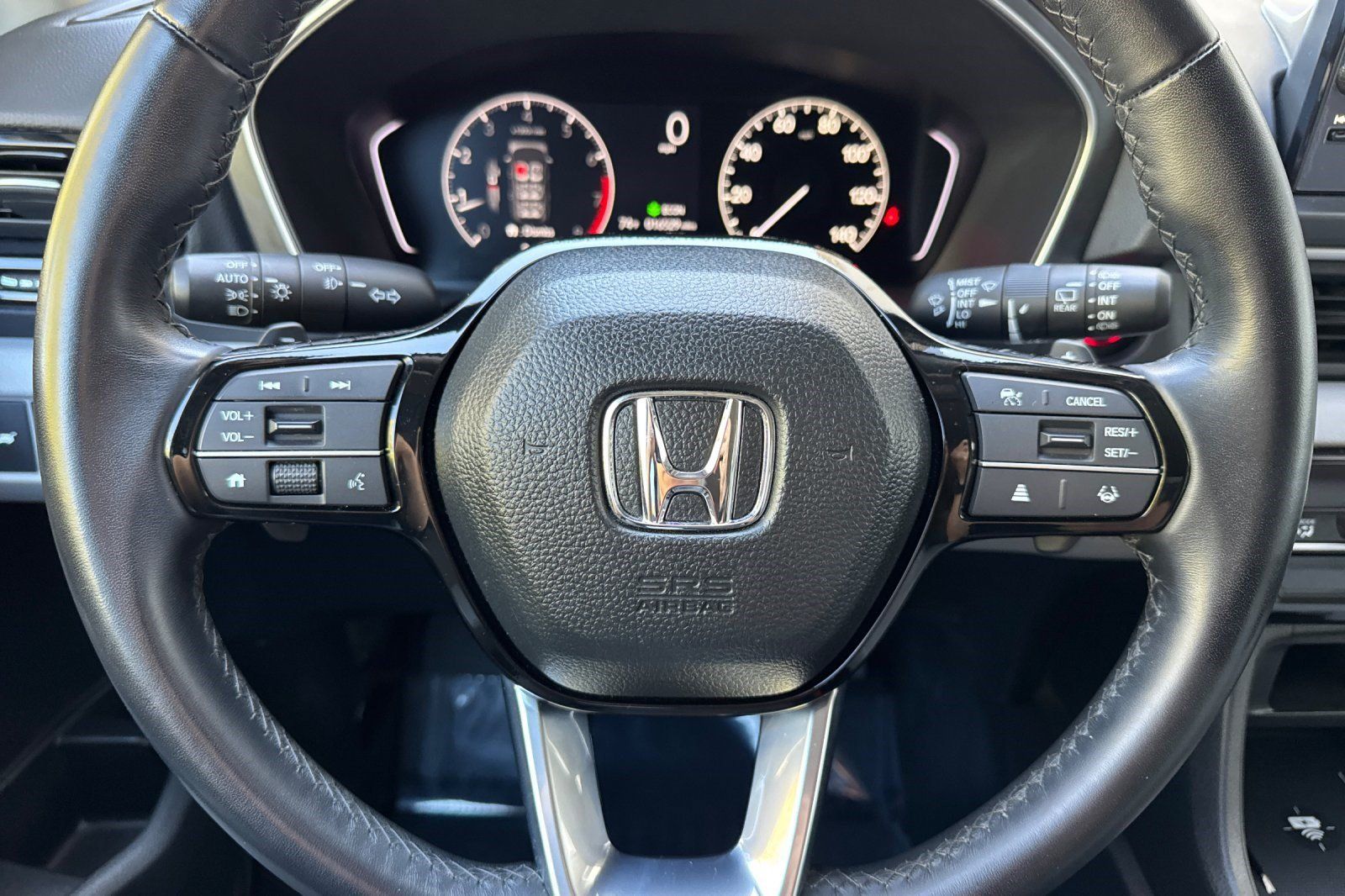 Used 2025 Honda Pilot EX-L image 11