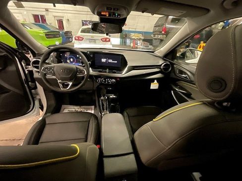 New 2026 Chevrolet Trax ACTIV w/ Sunroof Package image 3