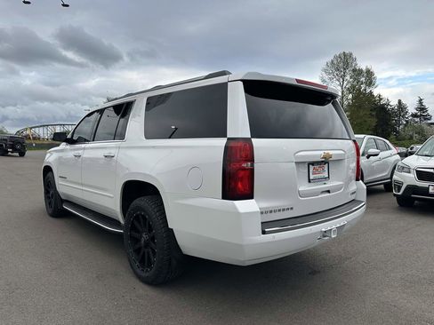 Used 2018 Chevrolet Suburban Premier AWD/4WD image 6