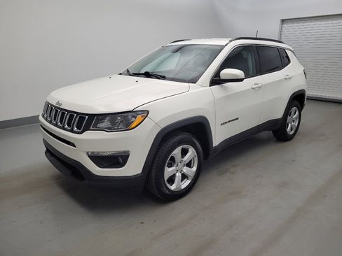 Used 2020 Jeep Compass Latitude w/ Cold Weather Group AWD/4WD image 2