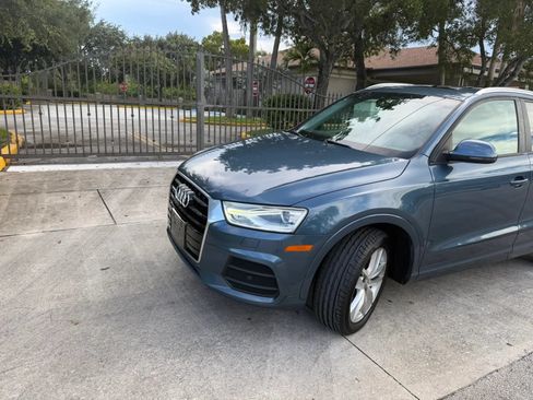 Used 2017 Audi Q3 2.0T Premium w/ Convenience Package AWD/4WD image 4