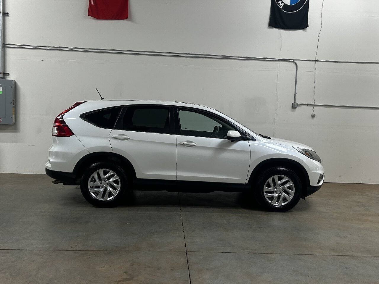 Used 2016 Honda CR-V EX image 2