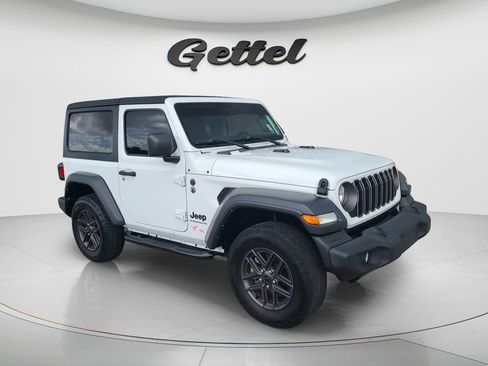 Used 2024 Jeep Wrangler Sport AWD/4WD image 2