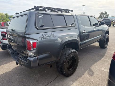 Used 2023 Toyota Tacoma TRD Off-Road AWD/4WD image 5