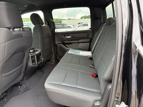 New 2026 RAM 1500 Express AWD/4WD image 8