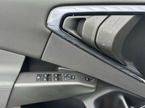 Used 2025 BMW X3 xDrive30i w/ Premium Package image 12