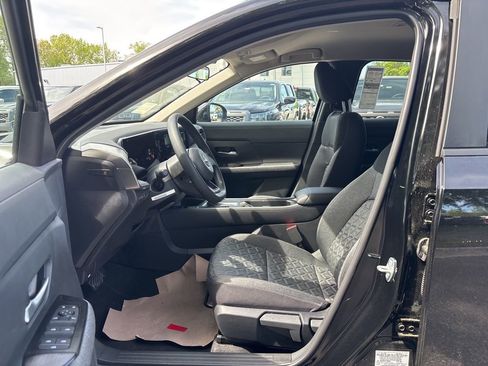 New 2026 Nissan Kicks SV w/ Charging Package image 13