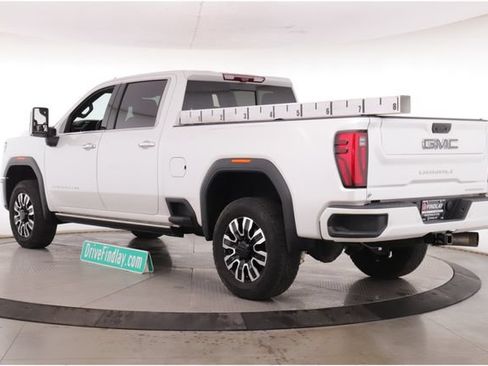 Used 2024 GMC Sierra 3500 Denali Ultimate AWD/4WD image 8