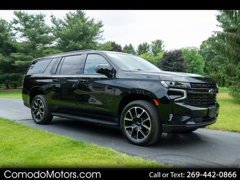 Used 2023 Chevrolet Suburban RST w/ Luxury Package AWD/4WD image 1