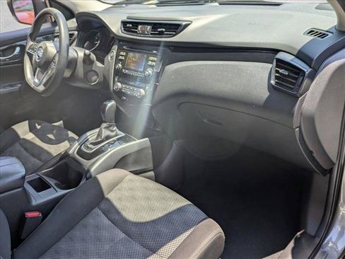 Used 2018 Nissan Rogue Sport SV AWD/4WD image 21