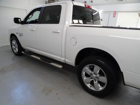 Used 2019 RAM 1500 Big Horn image 17