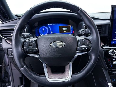 Used 2021 Ford Explorer Platinum w/ Equipment Group 601A AWD/4WD image 34