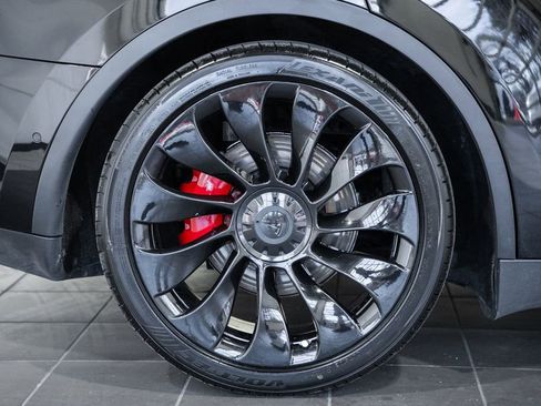 Used 2020 Tesla Model Y Performance image 25