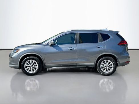 Used 2017 Nissan Rogue SV image 5