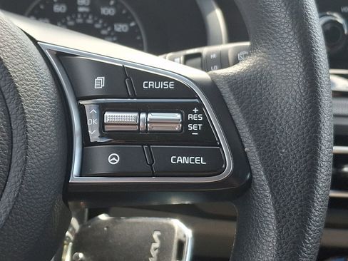 Used 2023 Kia Seltos LX AWD/4WD image 21