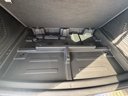 Used 2022 Chevrolet Suburban High Country image 66