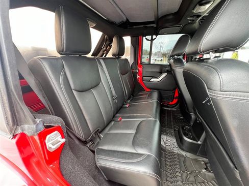 Used 2015 Jeep Wrangler Unlimited Sahara w/ Max Tow Package image 21
