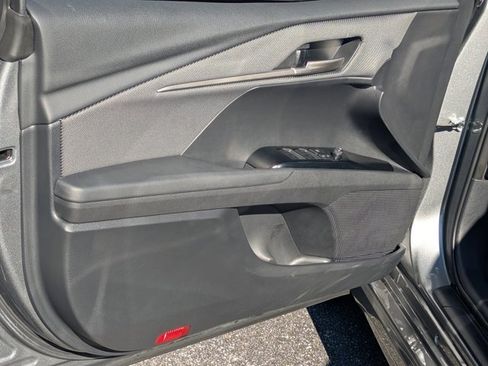 Used 2025 Toyota Camry SE image 10