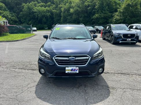 Used 2018 Subaru Outback 3.6R Touring AWD/4WD image 9
