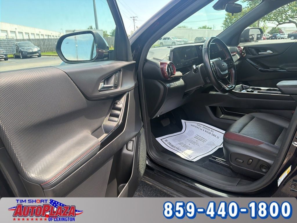 Used 2026 Chevrolet Equinox RS AWD/4WD image 15