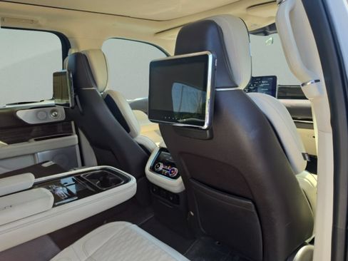 Used 2020 Lincoln Navigator L Black Label w/ Cargo Convenience Package AWD/4WD image 30