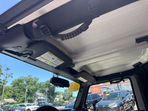 Used 2016 Jeep Wrangler Sport w/ Quick Order Package 24S AWD/4WD image 26