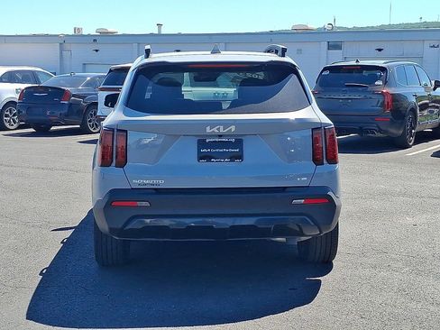 Certified 2023 Kia Sorento X-Line EX AWD/4WD image 5