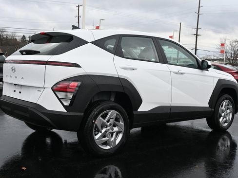 New 2026 Hyundai Kona SE image 8